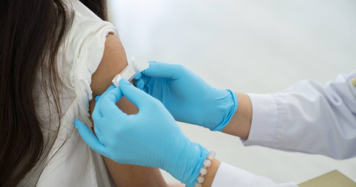 OMS sugere que países avaliem vacinar meninas contra o HPV a partir dos 4 anos